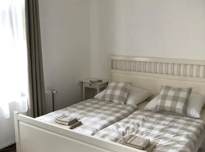 E Landisch Hotel *