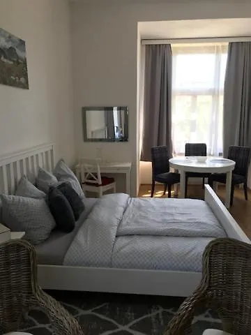 E Landisch Hotel *